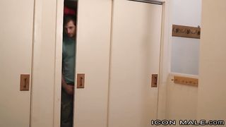 IconMale Voyeur getting off 2 Hot Couple Fucking 2