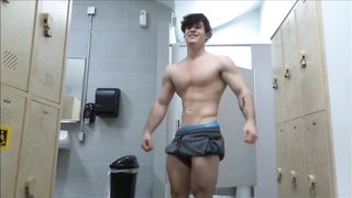 Derek Martin- Stunning Teen Muscle Poses, Struts and Flexes (no Nudity) 