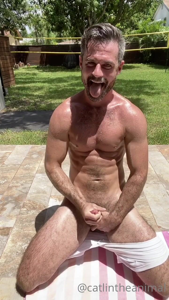 Andy Catlin (catlintheanimal) – Sweaty post workout jerk off session. Yesss!