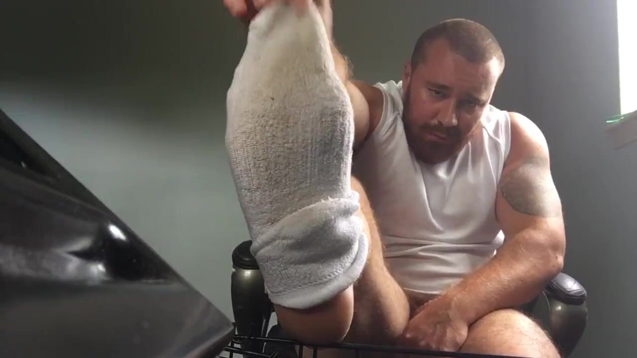 Cocky Bodybuilder Requested Foot & Naked Flex Worship. HOT Alpha Musclebear Jerks Huge Dick & Balls