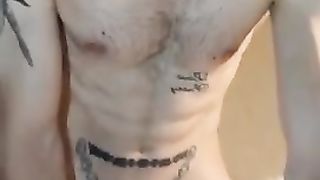 Sweating while fucking⁄ Sweaty body KyleBern