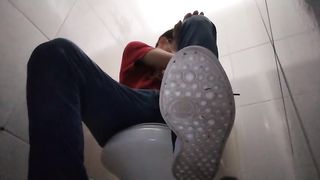 seated in the public toilet to show my dirty shoes nathan nz 2
