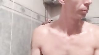 Skinny shower skinnybodyman