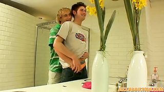 Athletic men Casey Wood and Shane Allen anal breed Jizz Addiction