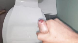 10 CUMSHOTS SPURTING FROM MY UNCUT MEAT HAMMER 