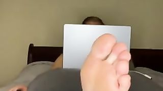 hot guy relaxes his soles theblondmaster - SeeBussy.com
