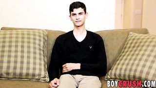 Cute Justin Cross loves telling about his sexual experiences Boy Crush - SeeBussy.com