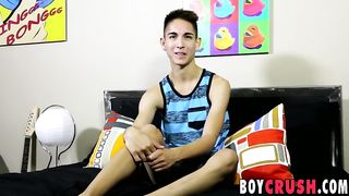 Steven Peters grabs his big dick and jerks off wildly Boy Crush - SeeBussy.com