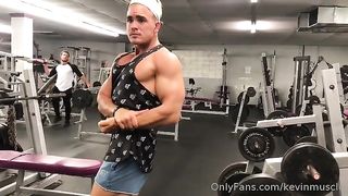 gay porn video - kevinmuscle (681) - SeeBussy.com