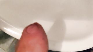 Struggling to piss with erection⁄ pissing with hard dick KyleBern - SeeBussy.com
