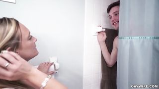 GAYWIRE - Ryland Kingsmen Bareback Fucked in Shower by Mother's Boyfriend Matthew Figata Gay Wire