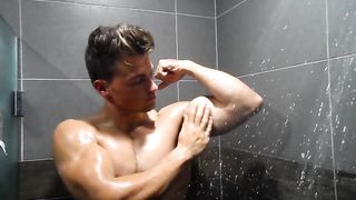 gay porn video - Max Small (18) - Amateur Gay Porn