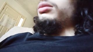 bottom bearded boy, big lips and mouth ⁄ gainer fetish nathan nz - Free Amateur Gay Porn