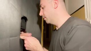 21 ans. Grosse bite. La vidéo entière sur mon fanclub Mateo Vespiacci - Gay Porno Video