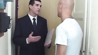 I know this Str8 in Suit Guy ¡¡ why did he let him Bein Sucked by a Guy¿ Keumgay - Gay Amateur Porno