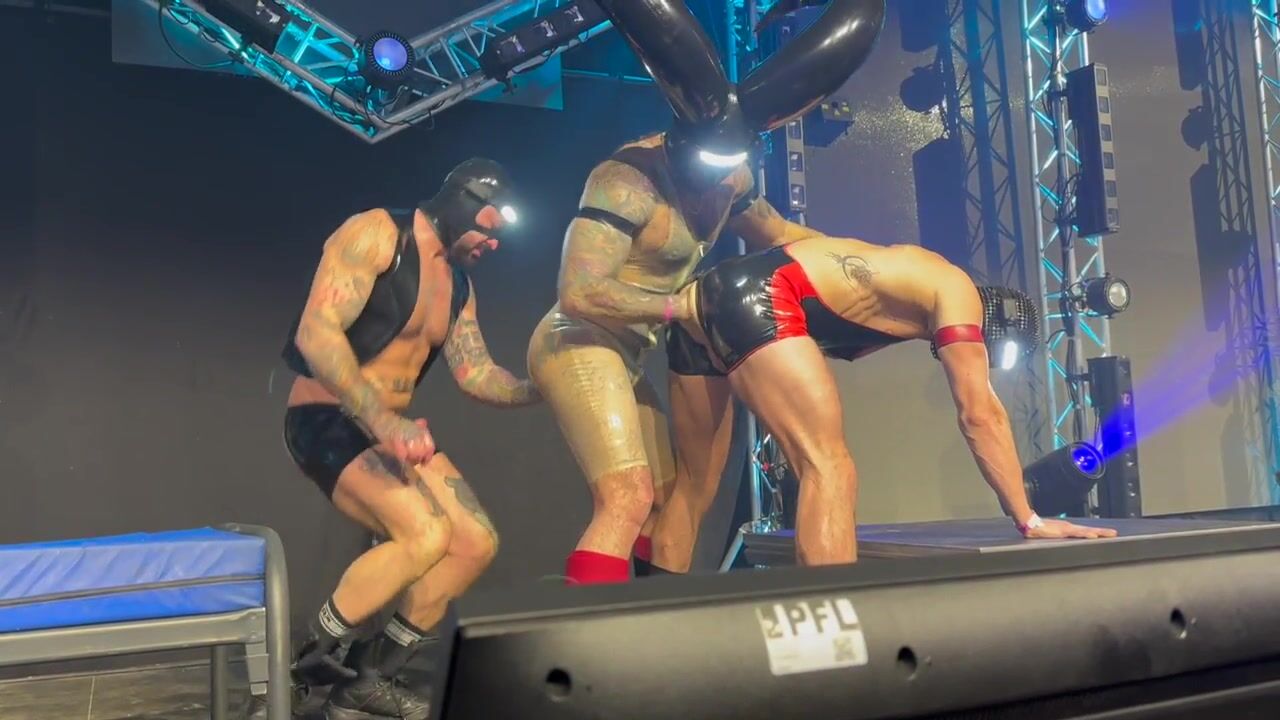 Frankye + Julian Torres + Ridick Threesome Fist Action Frank - Free Gay Porno 2