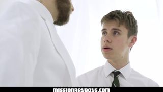 gives a Priest a Cum Facial - BussyHunter.com 2