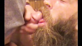 Homeless guy makes a few bucks by jerking his rod for this video